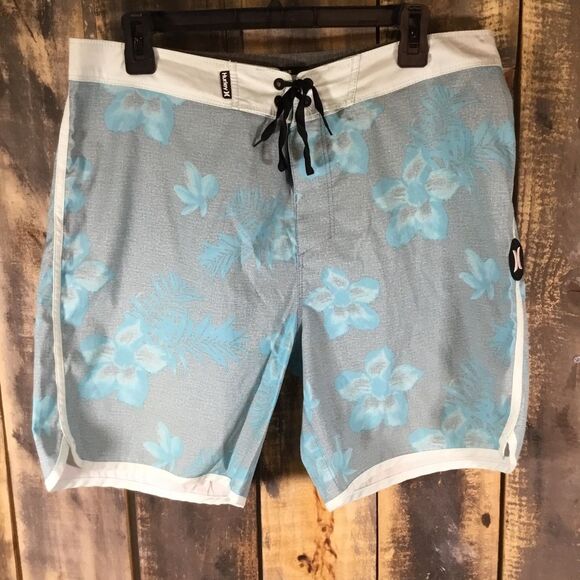Hurley Ray board shorts 18” length men’s waist size 33 - Picture 1 of 10